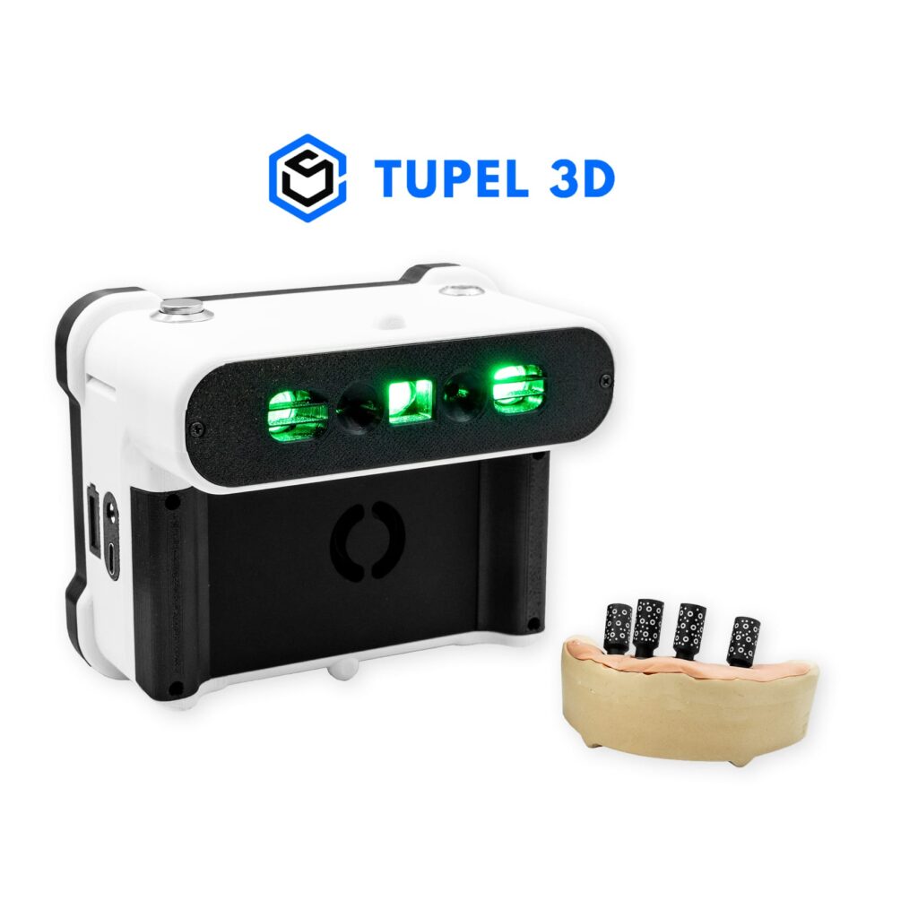 Il Tupel 3D misura la posizione degli impianti utilizzando marker posts e una telecamera digitale. I dati vengono esportati in un file .STL che rappresenta la base per i prossimi step della progettazione digitale.